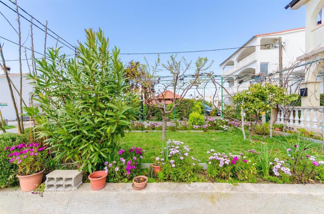 Apartments Mijatovic Lopar Exterior photo