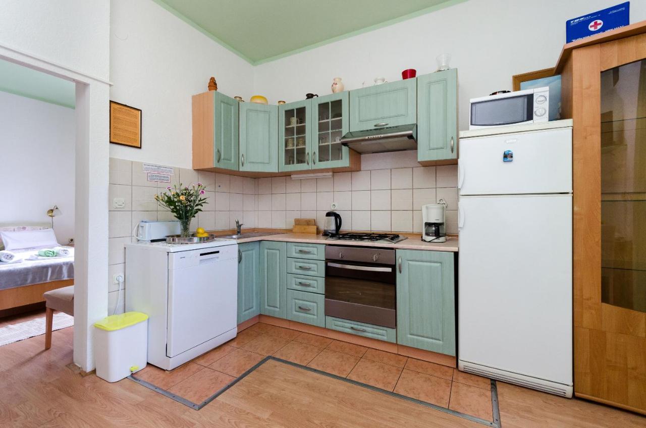 Apartments Mijatovic Lopar Exterior photo