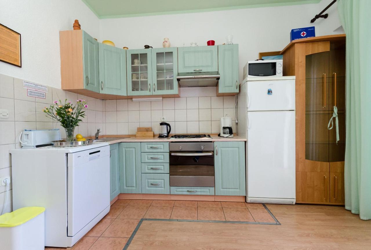 Apartments Mijatovic Lopar Exterior photo