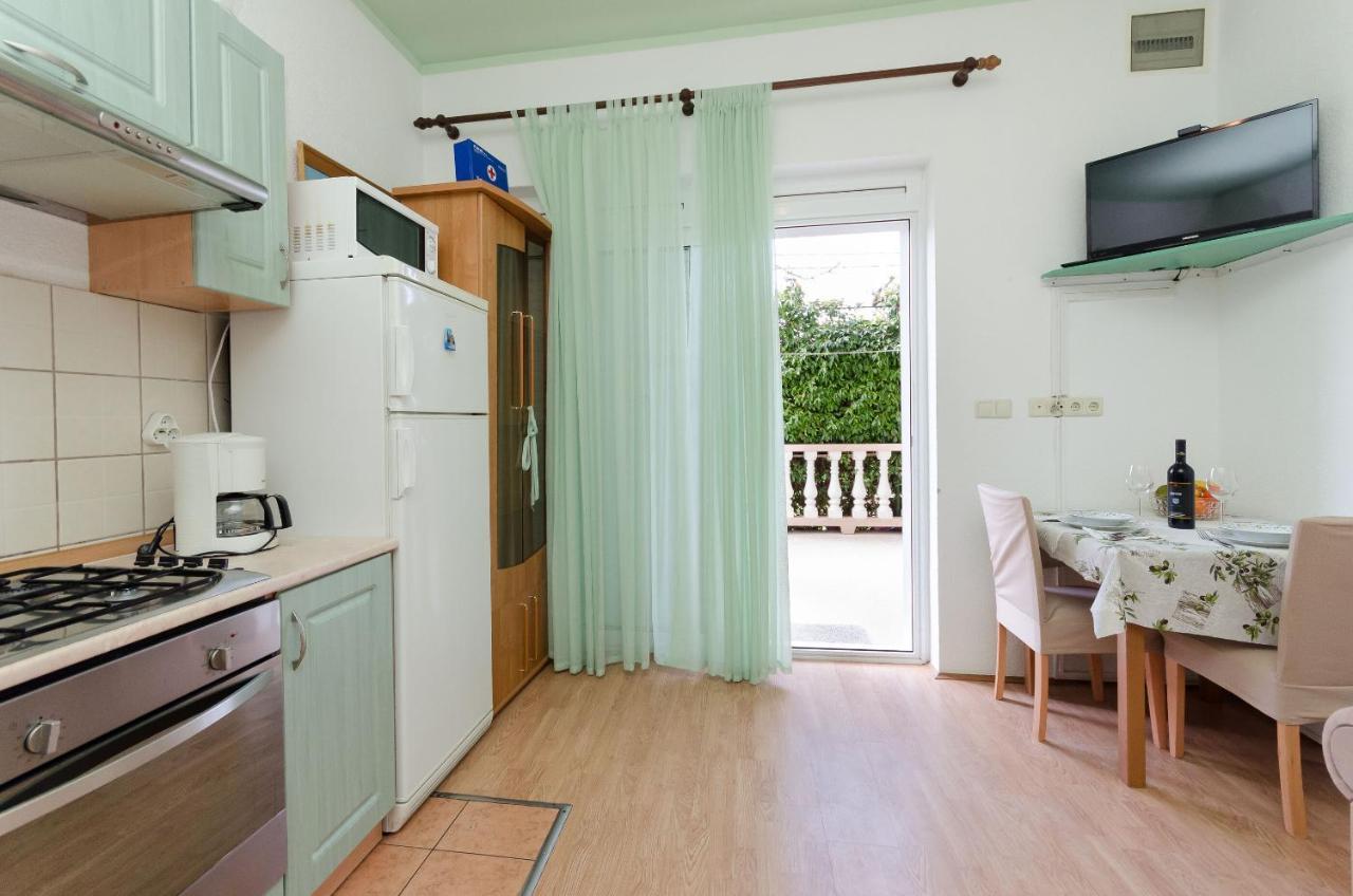 Apartments Mijatovic Lopar Exterior photo