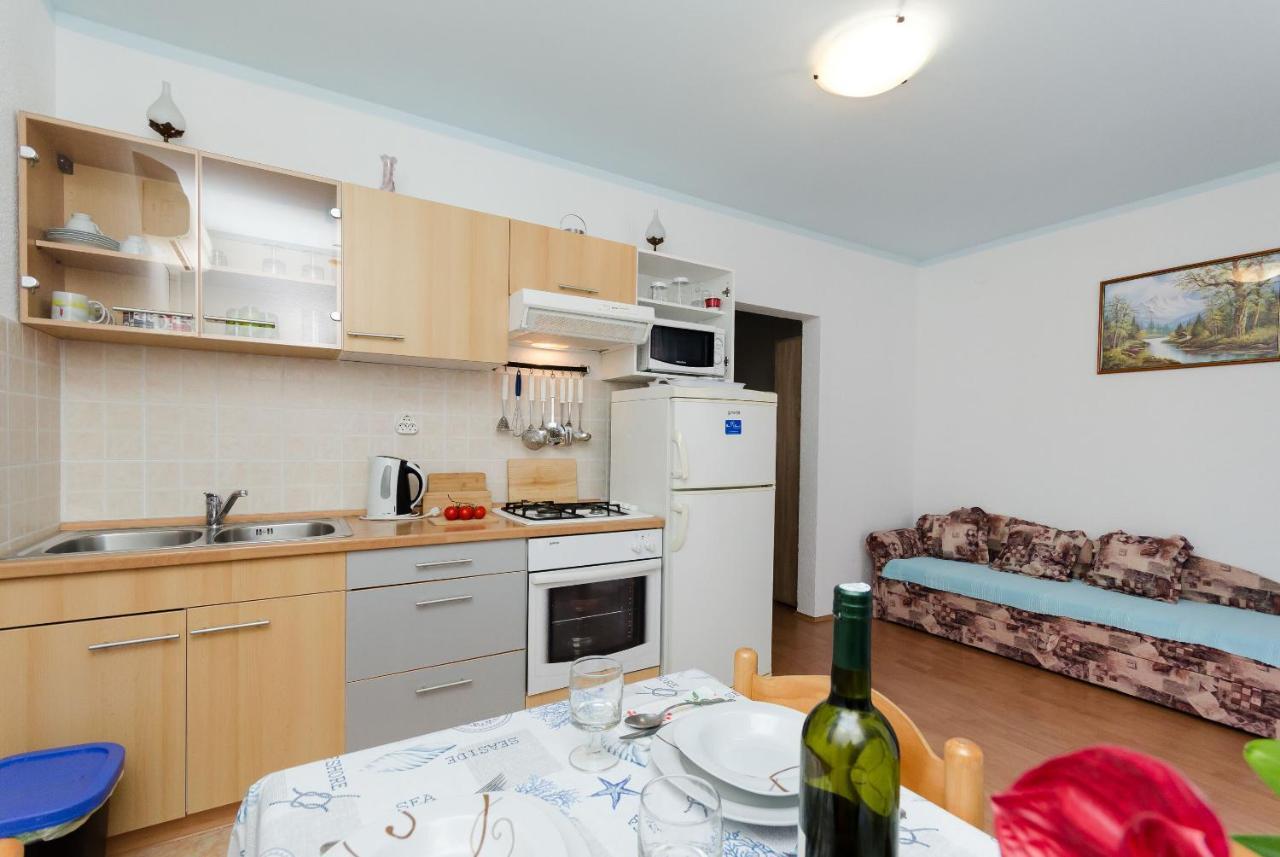 Apartments Mijatovic Lopar Exterior photo